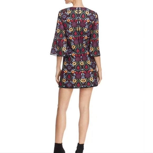 Alice + Olivia Coley Floral Embroidered Bell Sleeve Dress - Picture 5 of 12